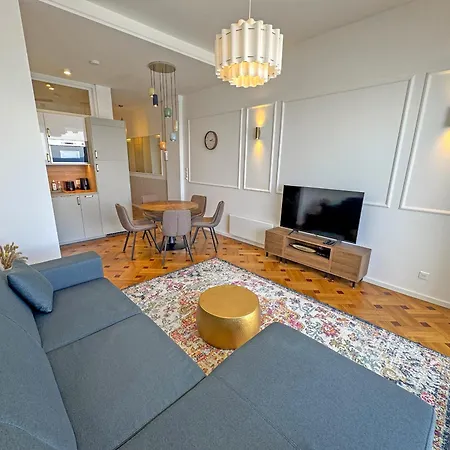 Apartment Seaside Escape With Terrace - *