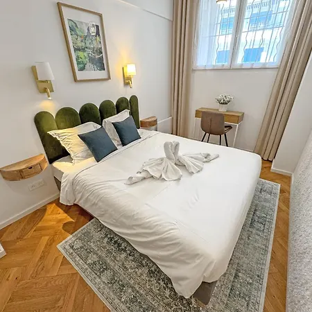 Seaside Escape With Terrace - Apartment *
